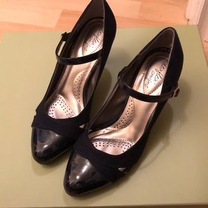 New navy bleue heels with strap